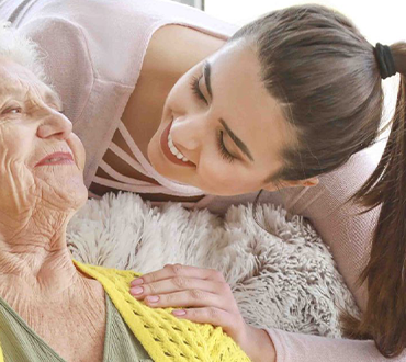 Segurança para idosos: como equipar a casa para eles
